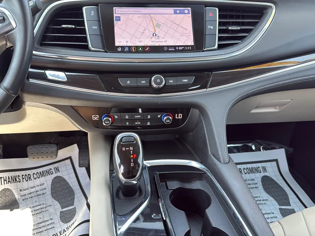 Used 2020 Red Buick Essence image 20