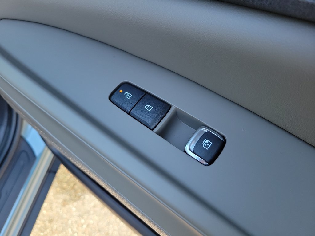 New 2027 Iceberg Green Kia EX image 11
