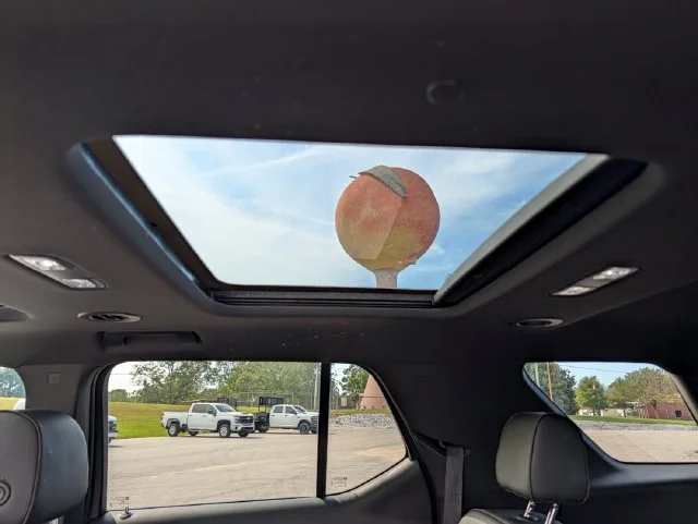 Used 2022 Beige Chevrolet High Country image 27