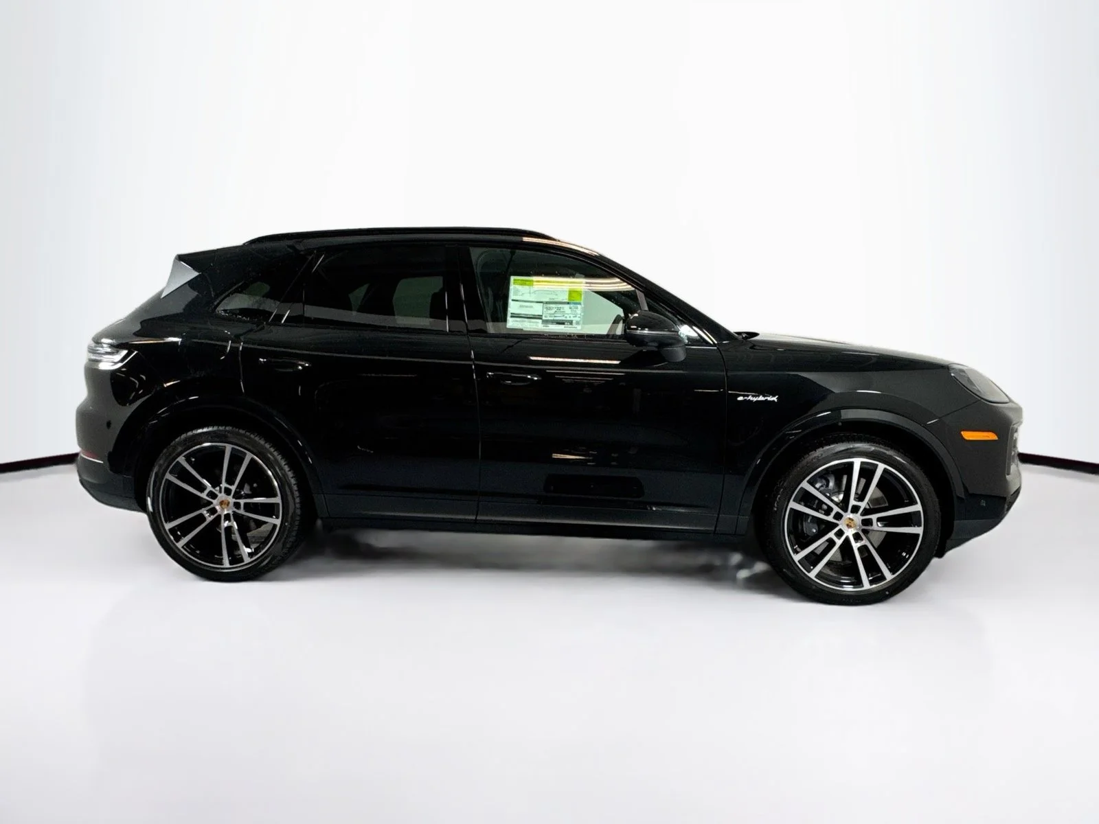 New 2026 Chromite Black Metallic Porsche E-Hybrid image 8