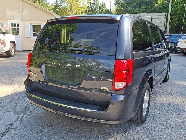 Used 2013 Gray Dodge SXT image 11