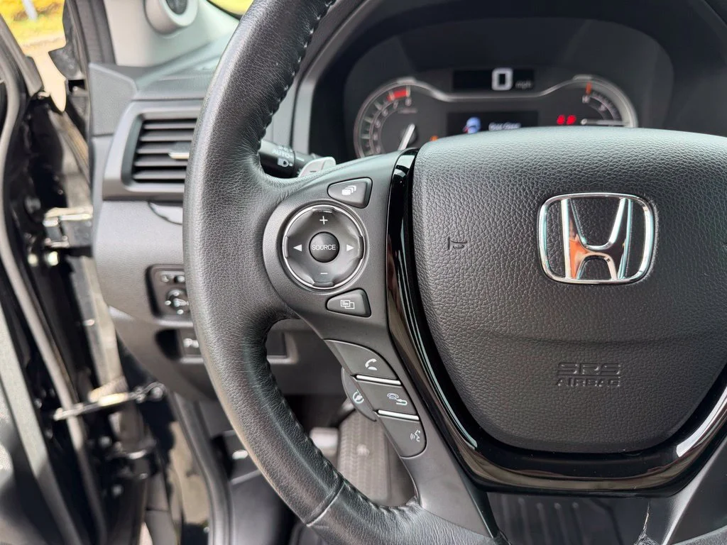 Used 2018 Crystal Black Pearl Honda Elite image 19