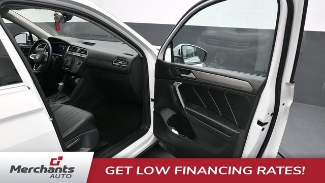Used 2022 White Volkswagen 2.0T SE image 13