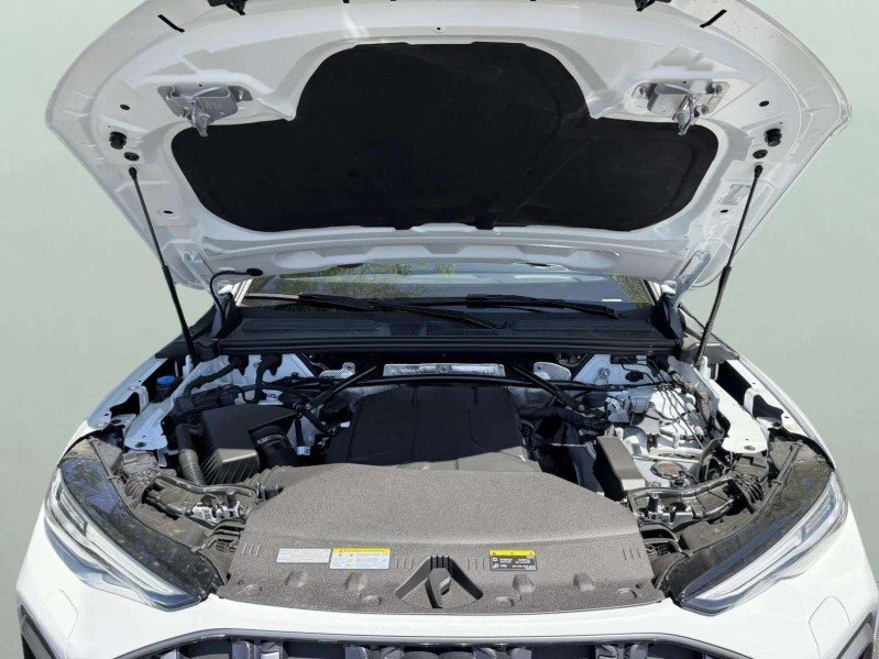 New 2026 Glacier White Metallic Audi Premium Plus image 15