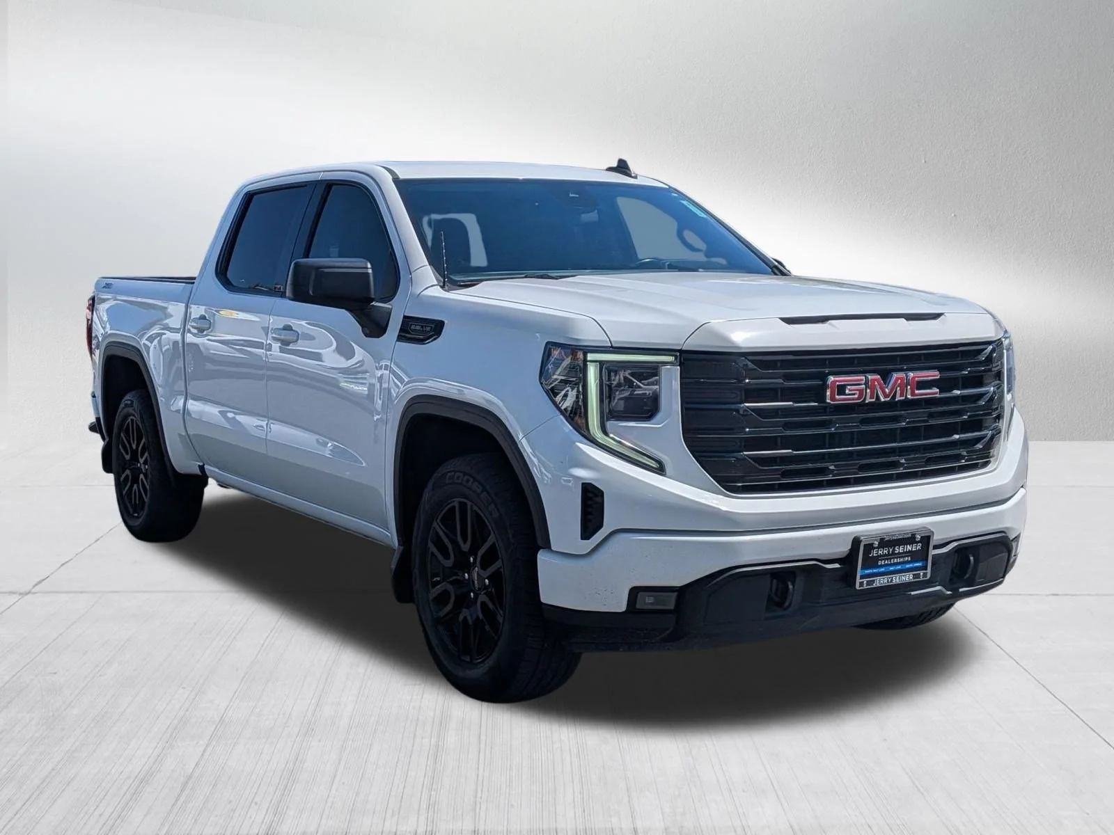 Used 2023 Summit White GMC Elevation image 8