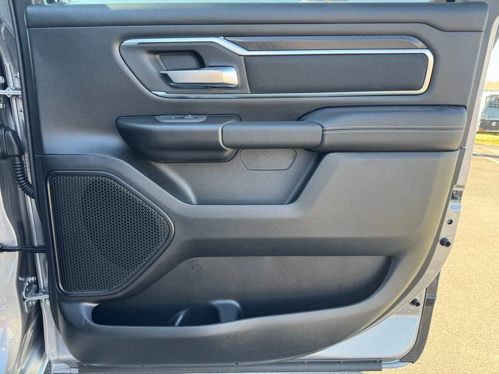 2025 RAM 1500 Big Horn/Lone Star - Photo 17