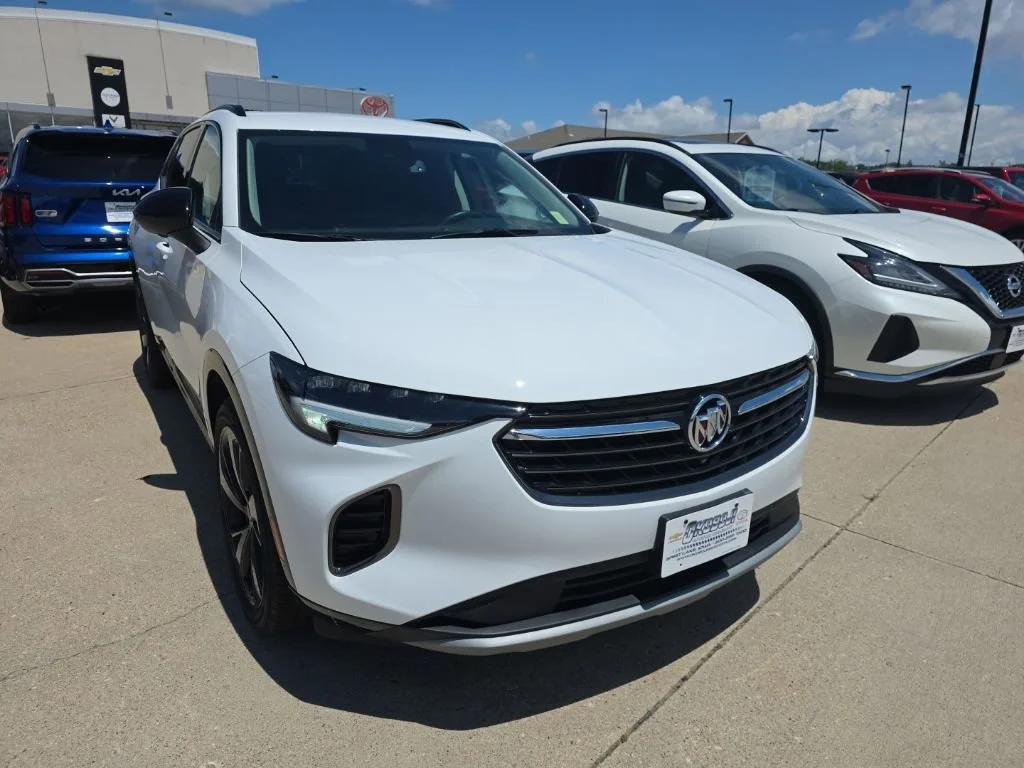 2022 Buick Envision Essence FWD's photo