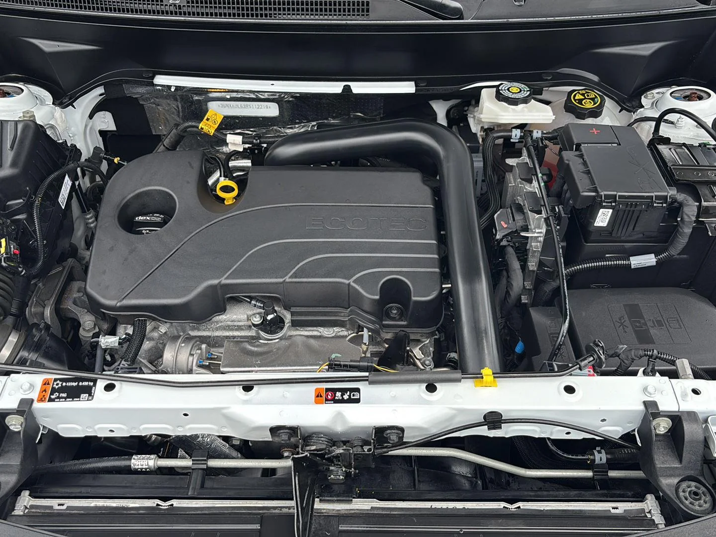 Used 2024 Summit White Chevrolet LT image 10