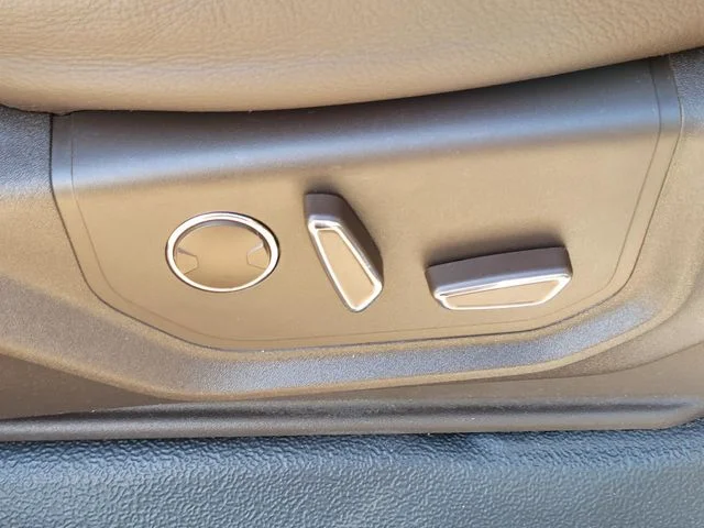 Used 2020  Ford XL image 26