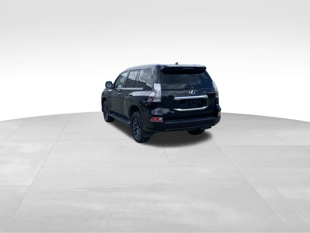 Used 2022 Black Lexus 460 image 3
