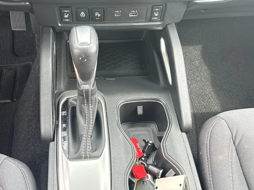 Used 2023 Glacier White Nissan SV image 27