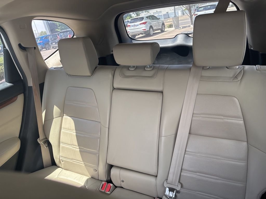 Used 2018 White Honda EX-L image 33