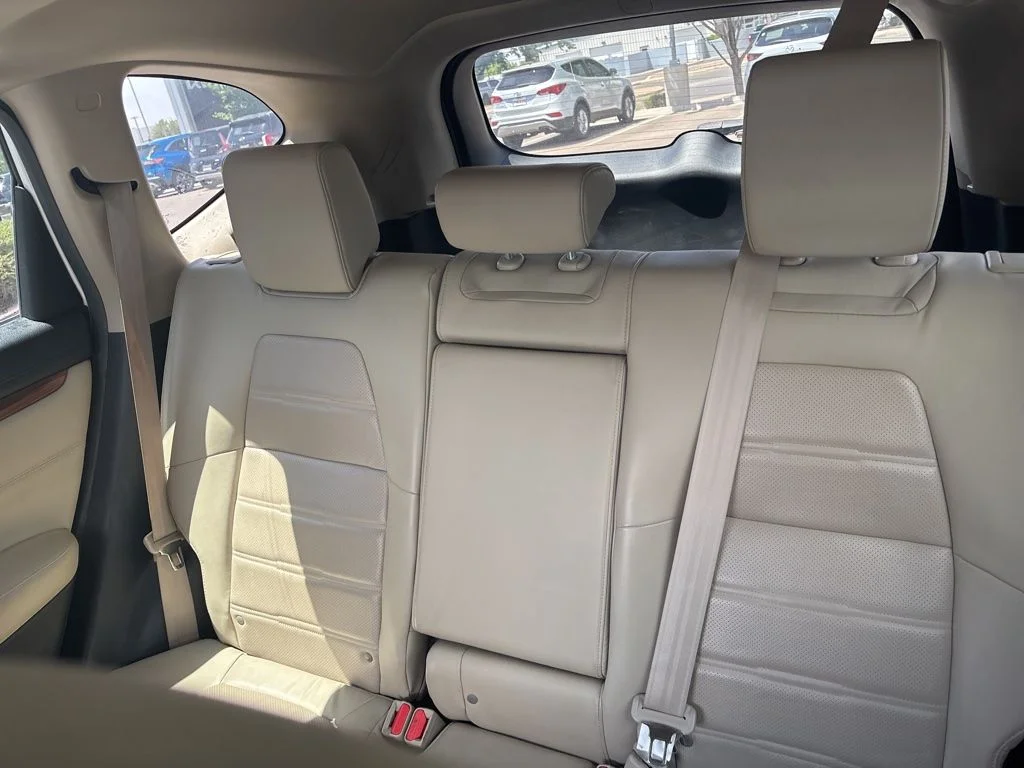 Used 2018 White Honda EX-L image 33