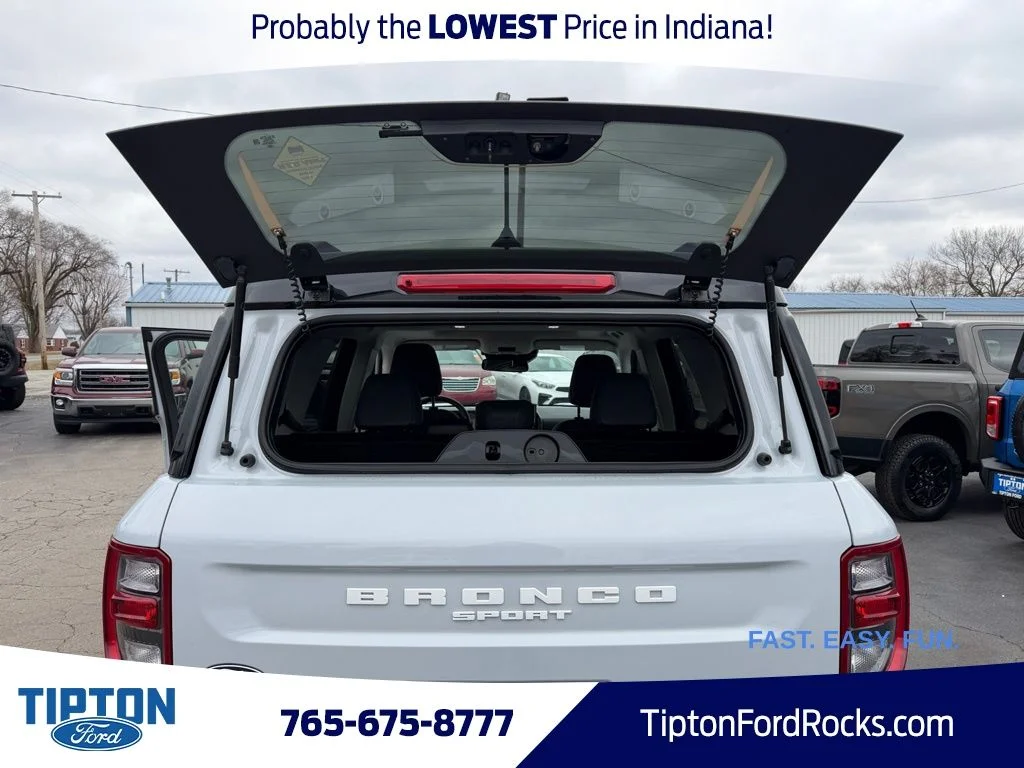 New 2026 Space White Metallic Ford Badlands® image 18