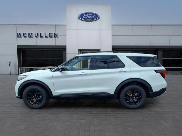 New 2026 Star White Metallic Tri-Coat Ford Tremor® image 8