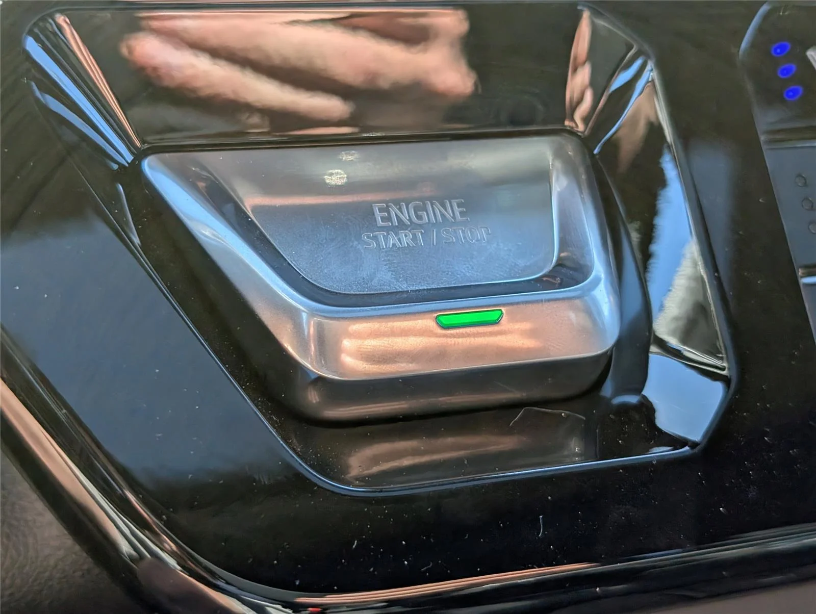 New 2026 Sterling Metallic GMC AT4 image 42