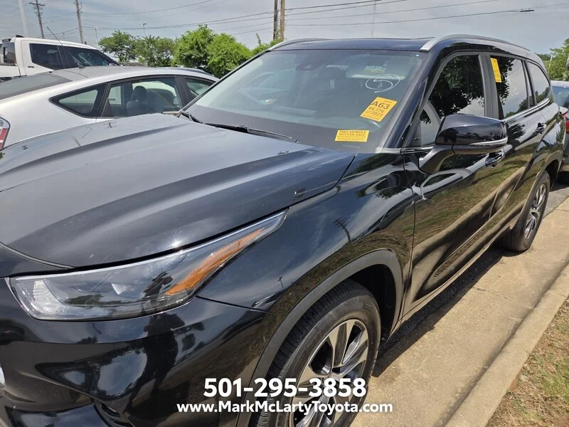 Used 2023 BLACK TOYOTA XLE FWD image 5