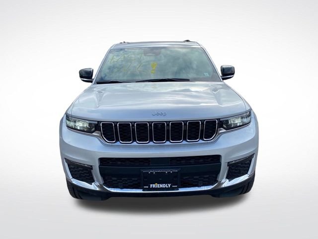 Used 2025 Silver Jeep Limited image 11