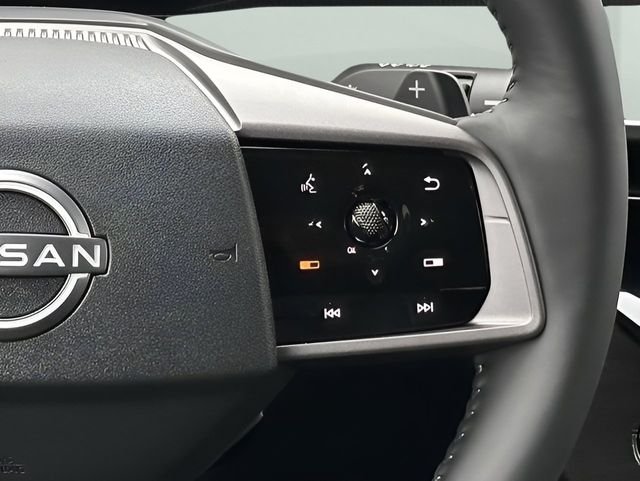 New 2025 White Nissan SL image 17