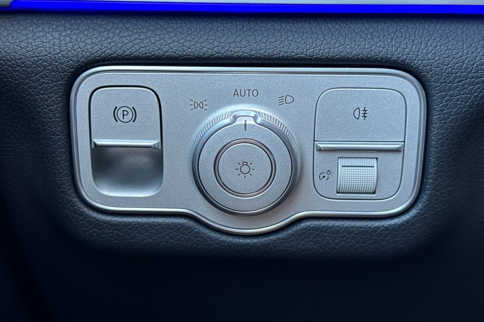 New 2026 MANUFAKTUR Alpine Grey Mercedes-Benz GLE 450 image 32