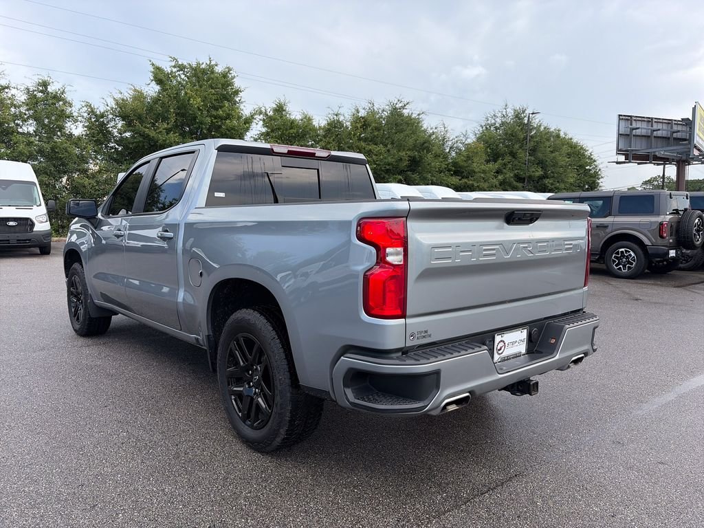Used 2025 Gray Chevrolet RST image 5