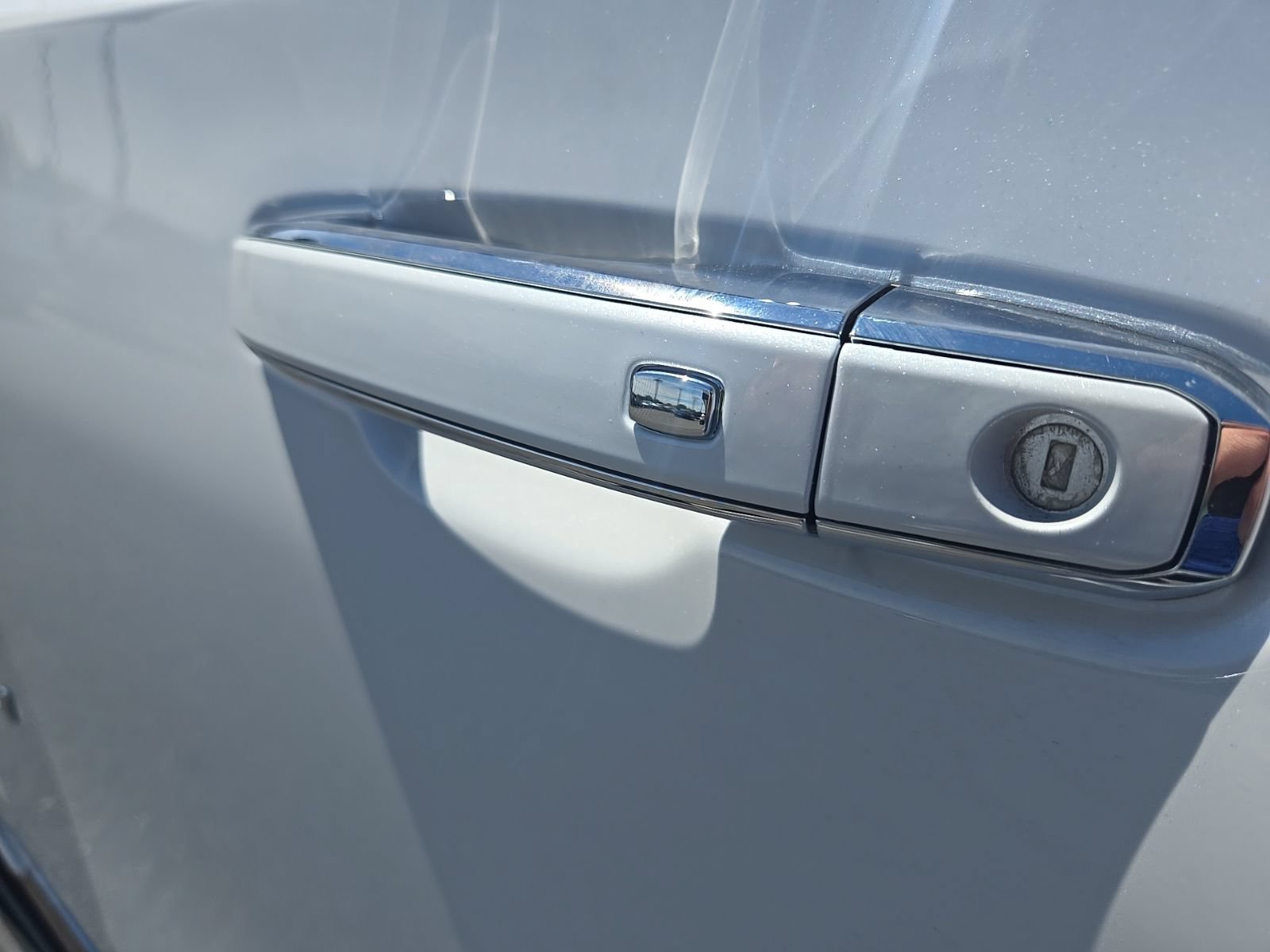 2026 GMC Yukon Denali Ultimate - Photo 17