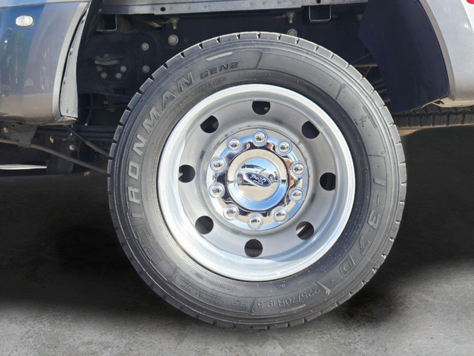 Used 2022 Iconic Silver Ford Lariat image 9