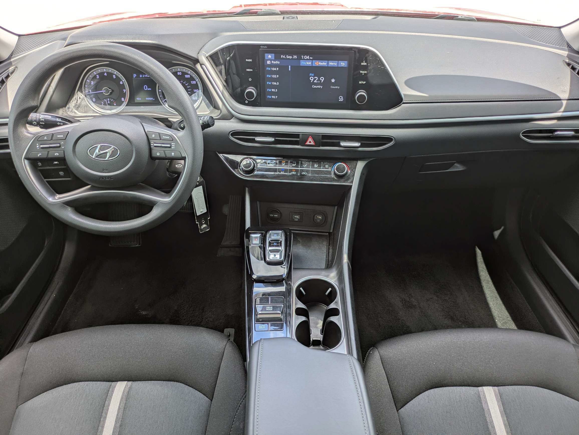 Used 2020 Calypso Red Hyundai SE image 14