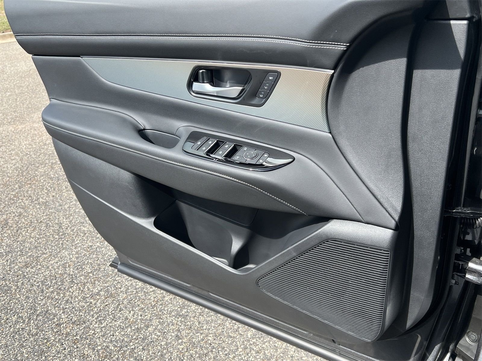 2025 Nissan Murano SL - Photo 17