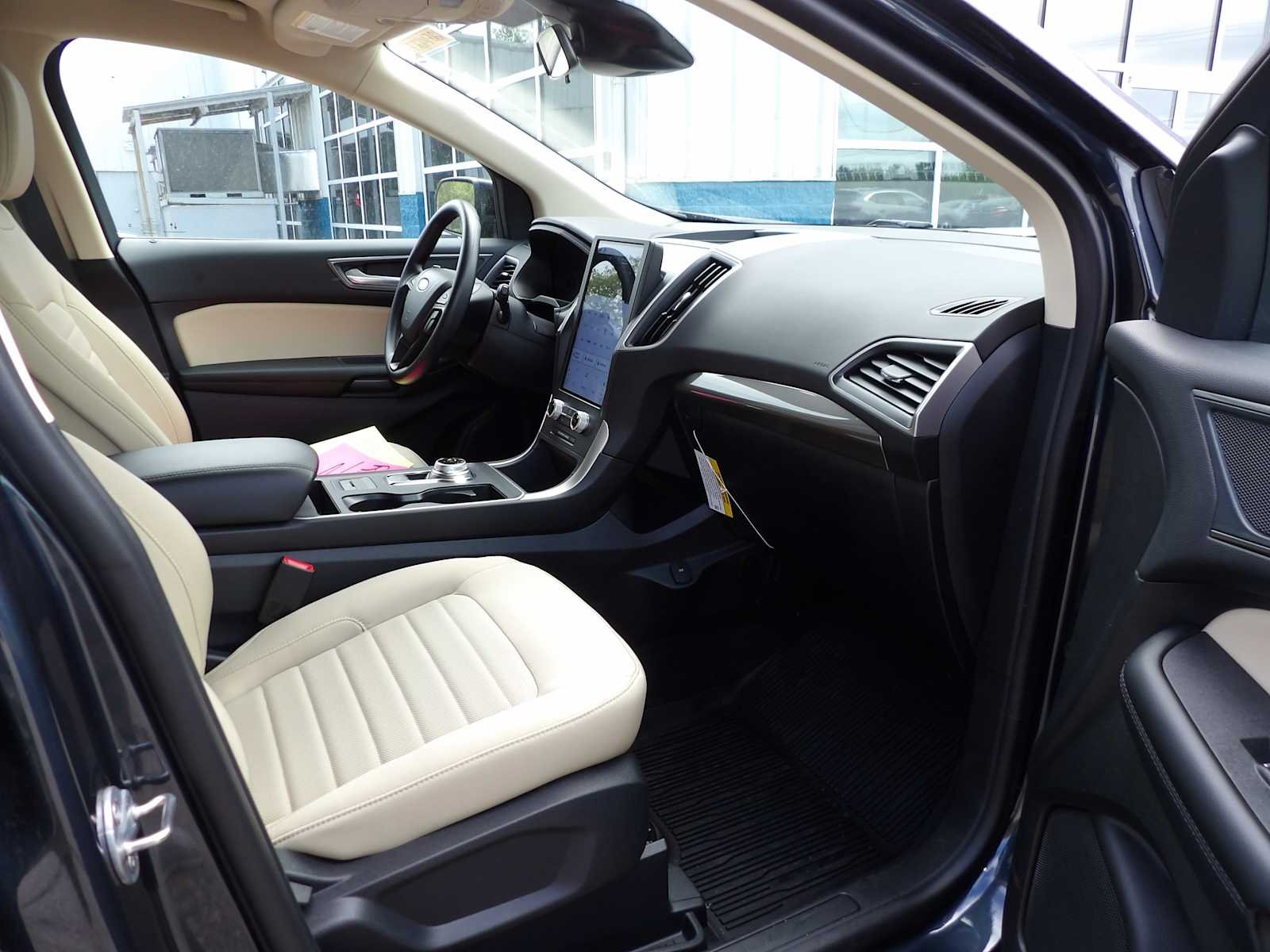 New 2024 Stone Blue Metallic Ford SE image 14