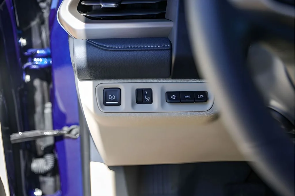 Used 2023 Blue GMC Denali image 18