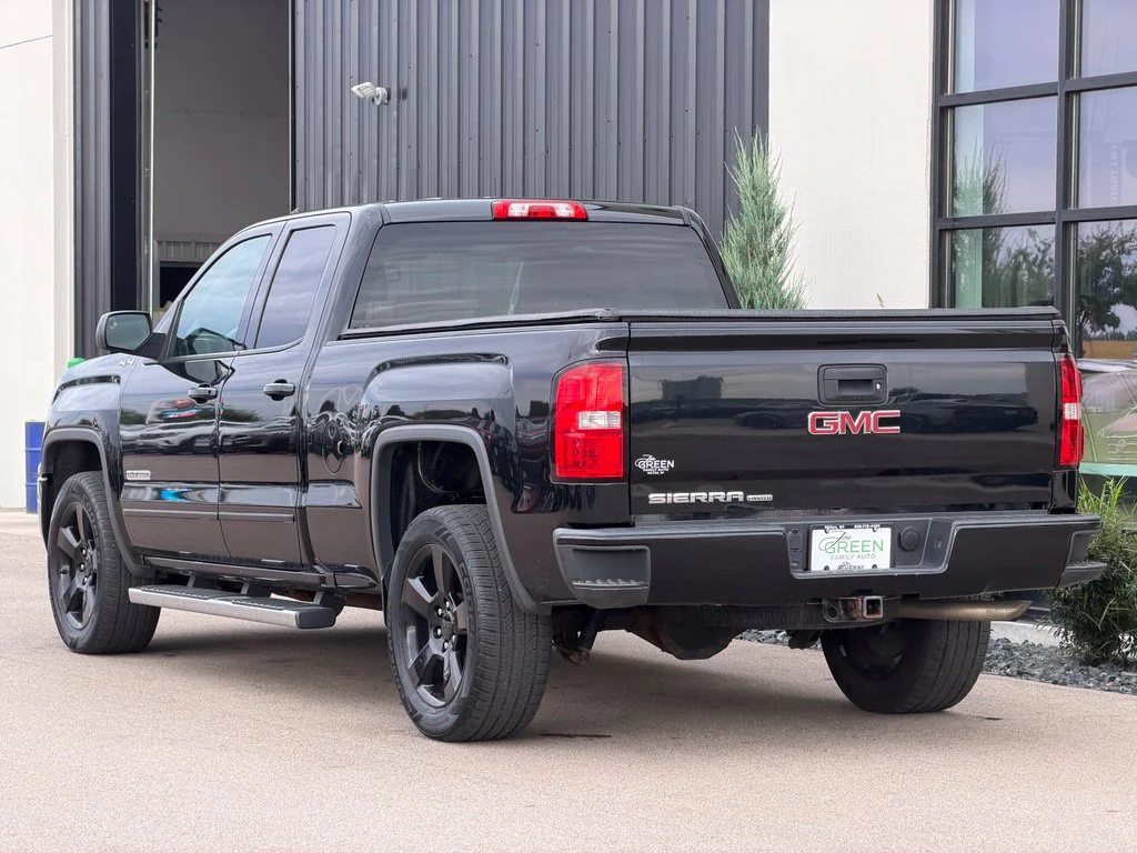 Used 2019 Black GMC Base image 3
