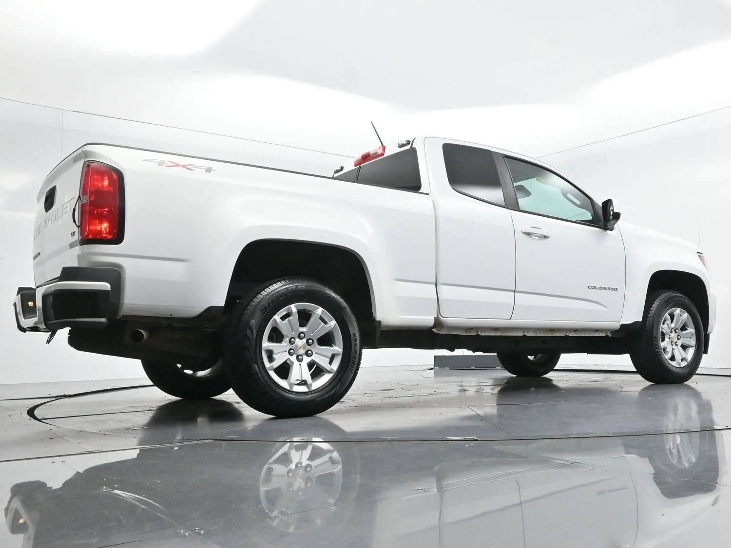 Used 2022 Summit White Chevrolet 4WD LT image 48