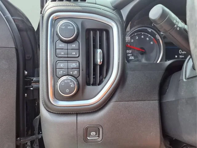 Used 2021 BLACK Chevrolet LT Trail Boss image 17