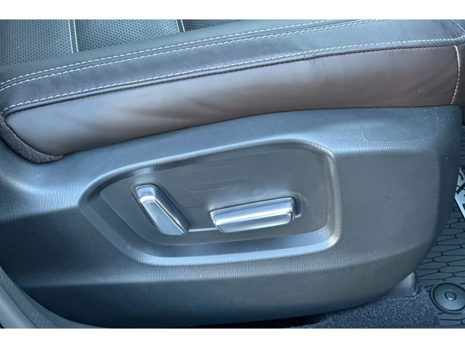 Used 2025 Deep Crystal Blue Mica Mazda 2.5 Turbo Signature image 24