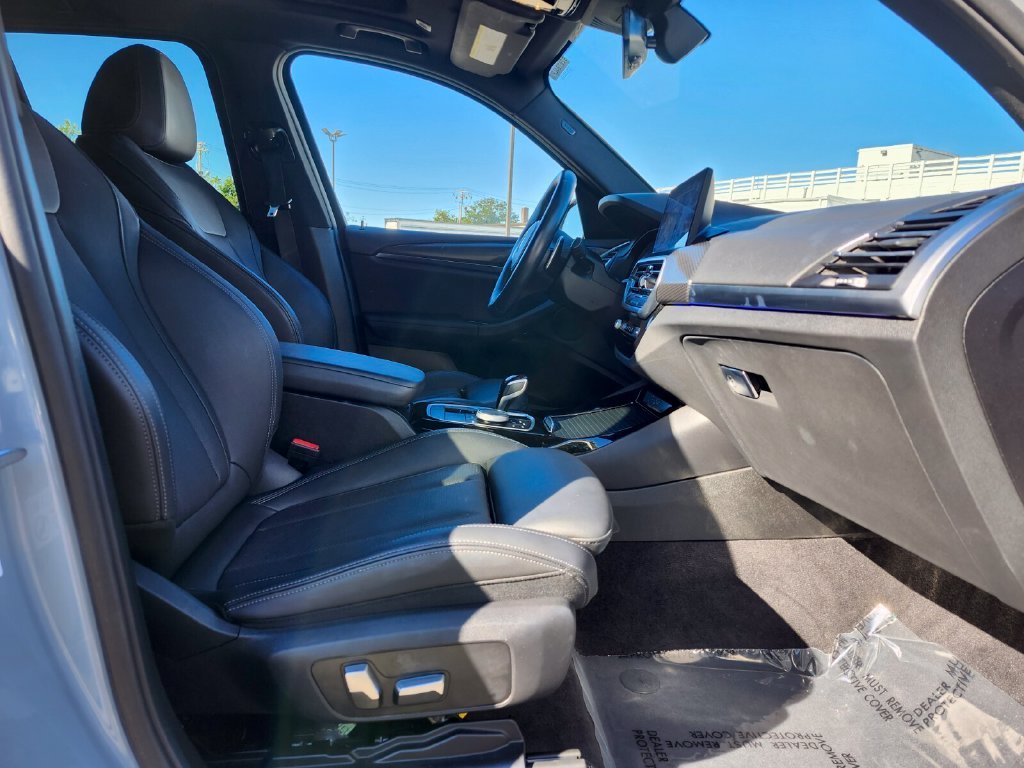 Used 2023 Gray BMW xDrive30i image 10