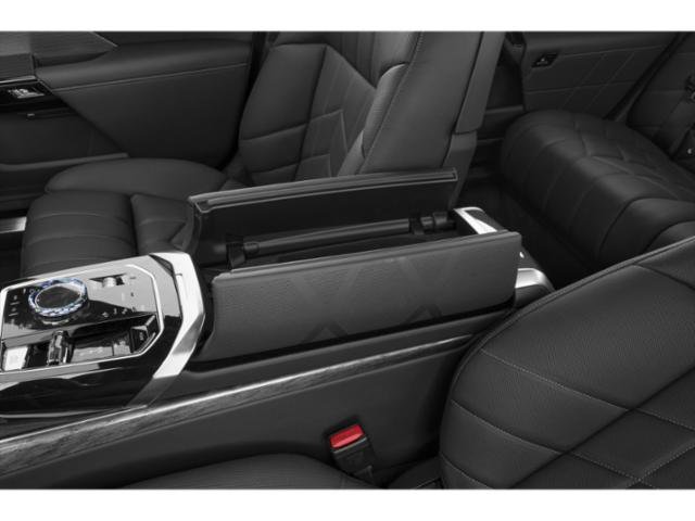 Used 2024 Black Sapphire Metallic BMW xDrive60 image 16