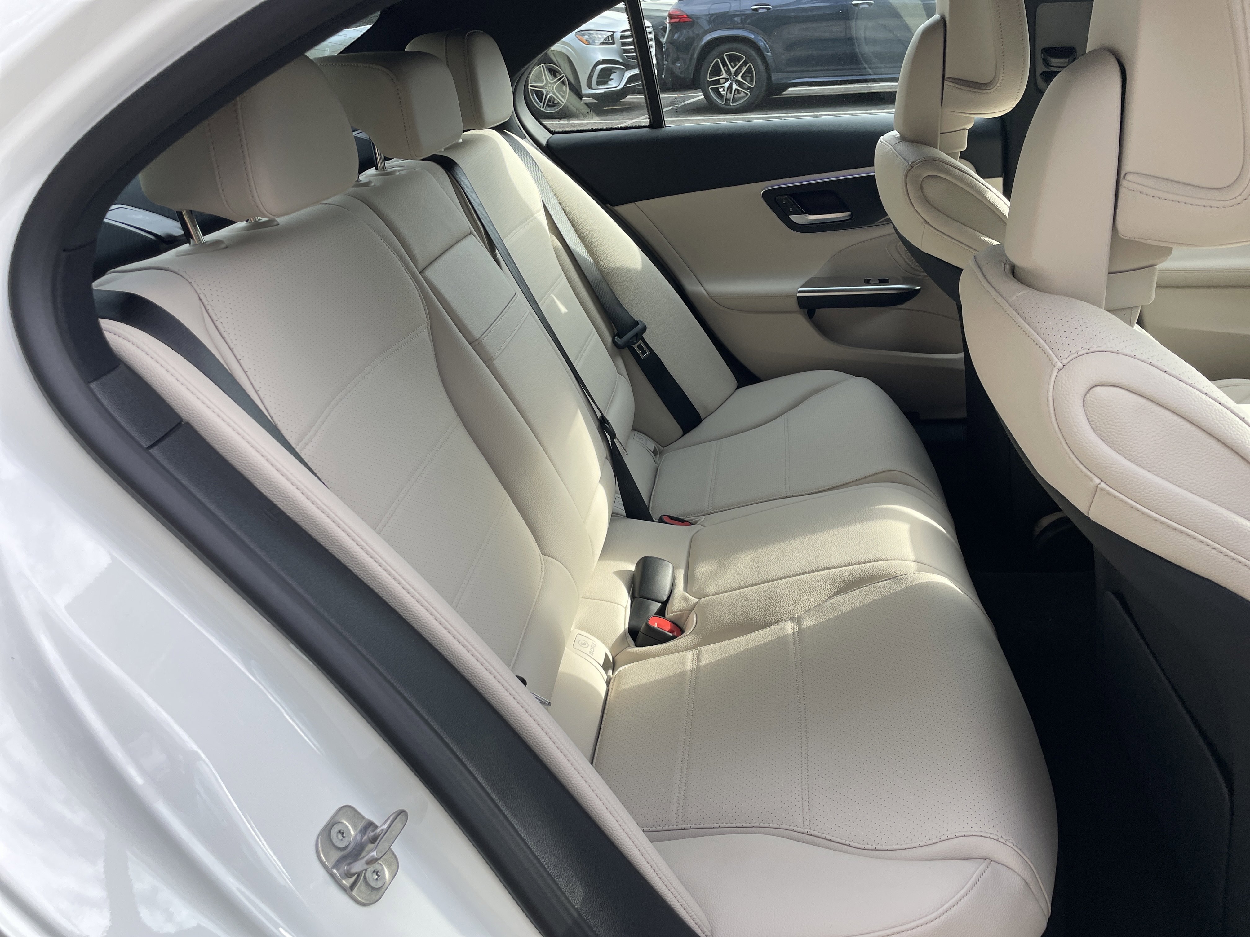 New 2026 Polar White Mercedes-Benz C 300 Sedan image 40