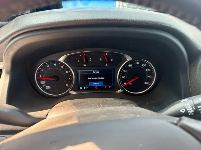 Used 2020 White GMC SLE image 12
