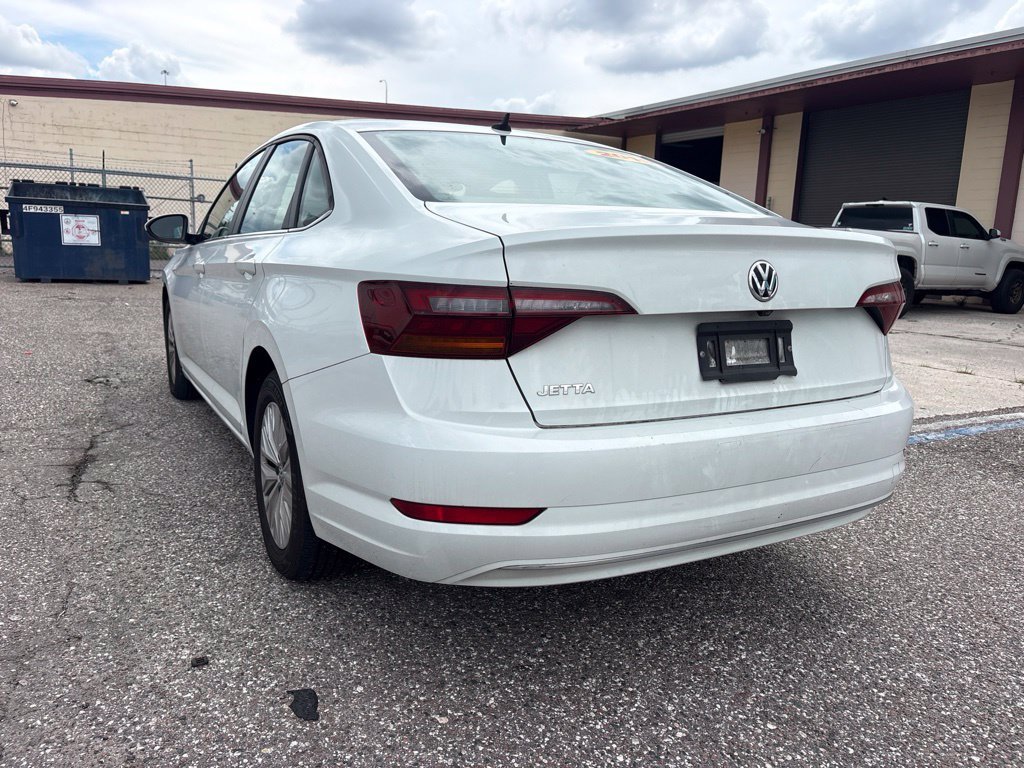 Used 2019 White Volkswagen 1.4T S image 5