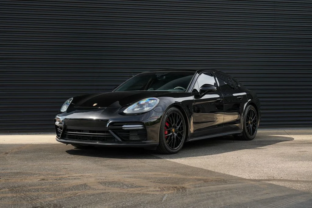 Certified Used 2018  Porsche Turbo image 1