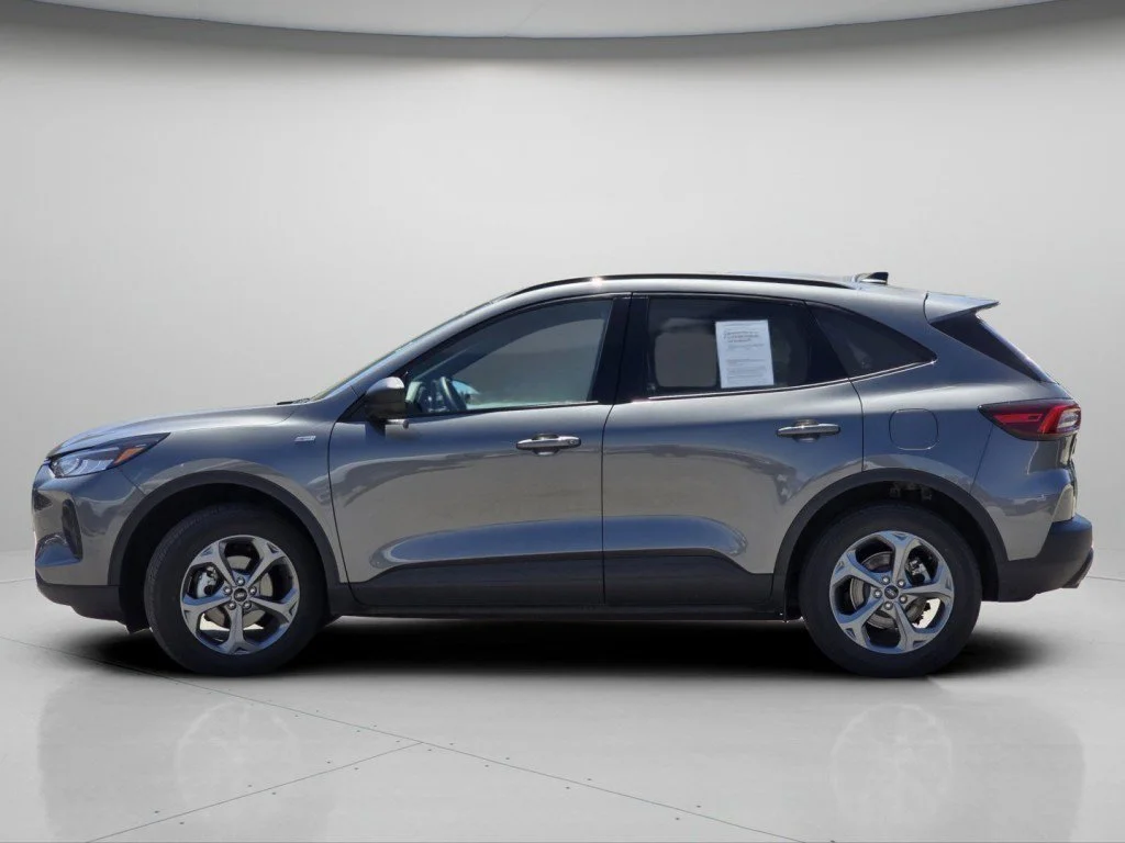 Used 2025 Gray Metallic Ford ST-Line image 17