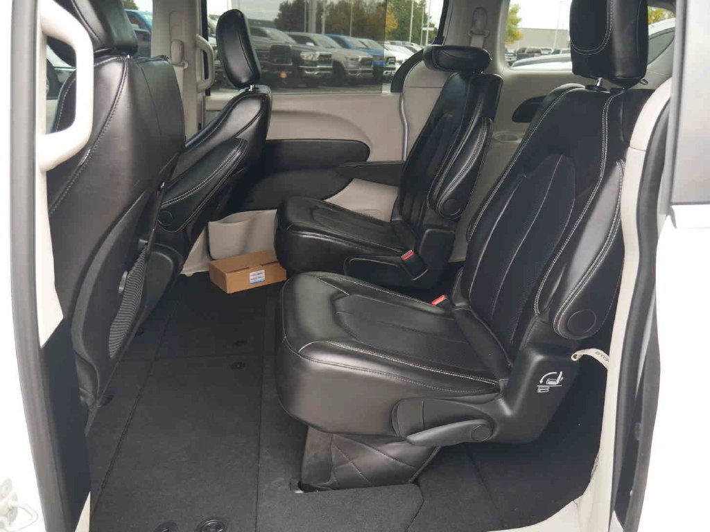 Used 2024 White Chrysler Touring L image 14