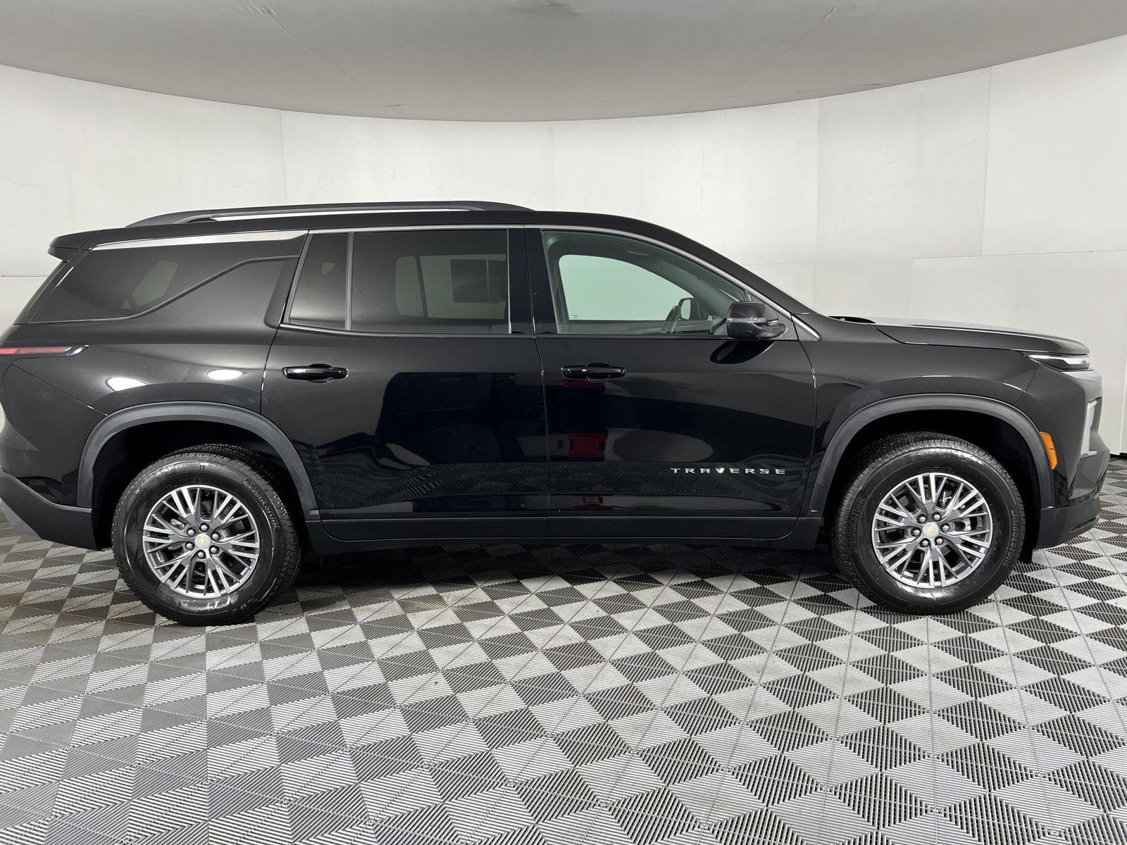 Used 2025 Mosaic Black Metallic Chevrolet AWD LT image 24