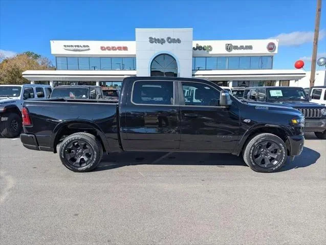 New 2026 Diamond Black Crystal Pearl-Coat Exterior Paint RAM BIG HORN image 4