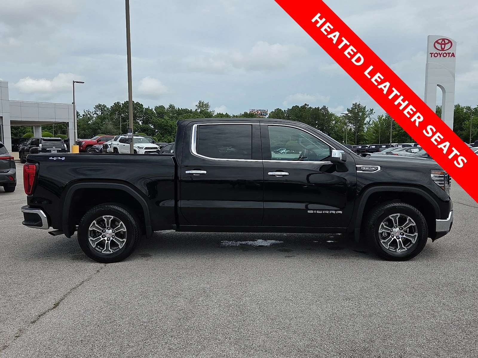 2024 GMC Sierra 1500 SLT - Photo 6
