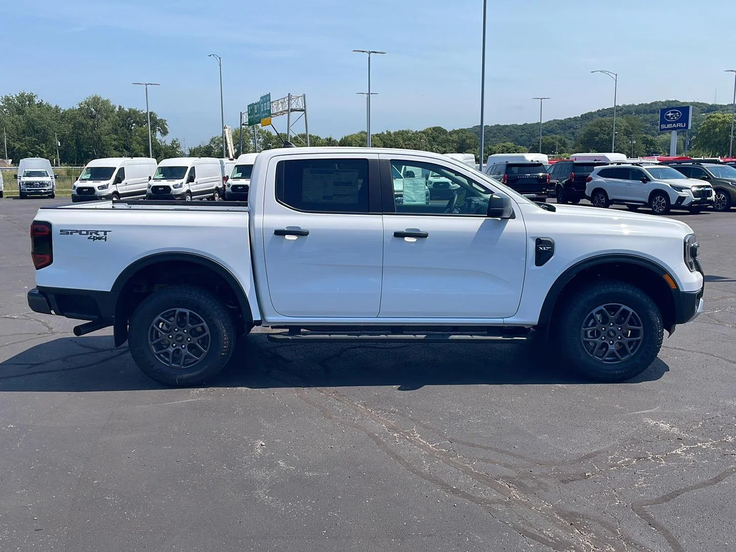 New 2026 Oxford White Ford XLT image 9