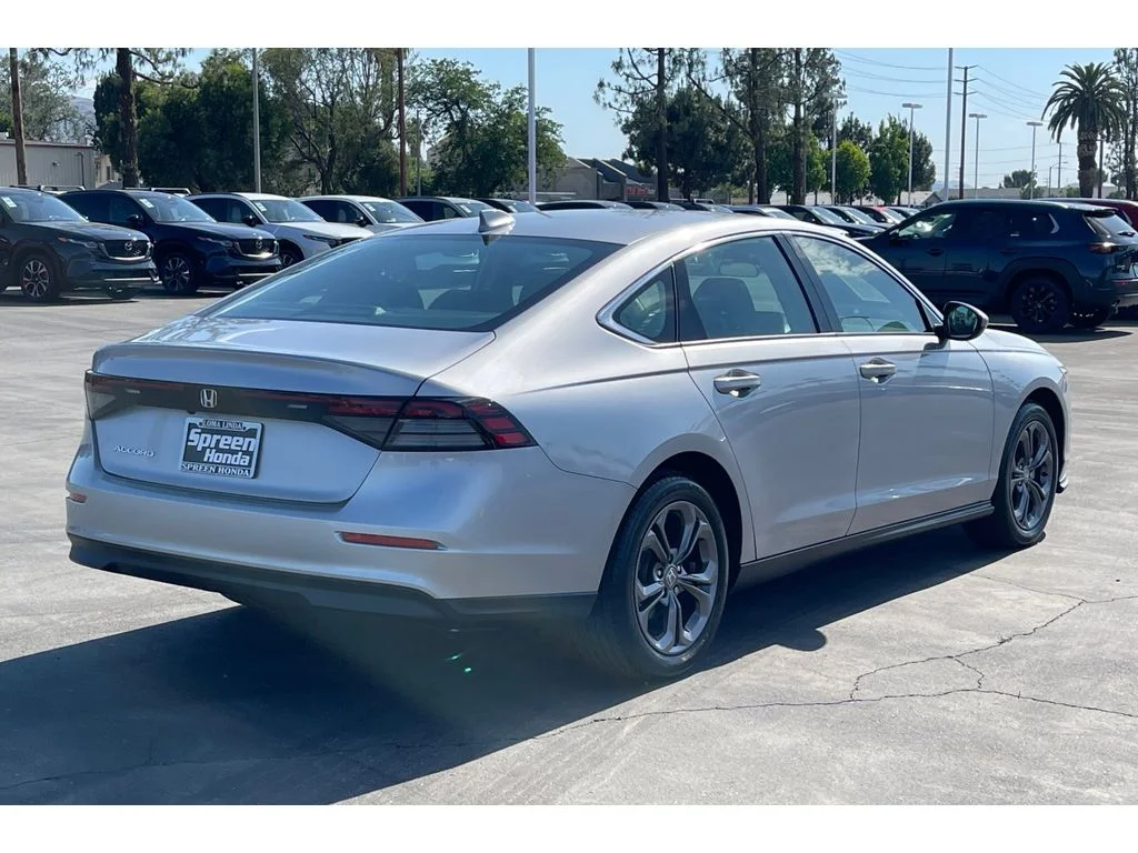 Certified Used 2023 Lunar Silver Metallic Honda EX image 6