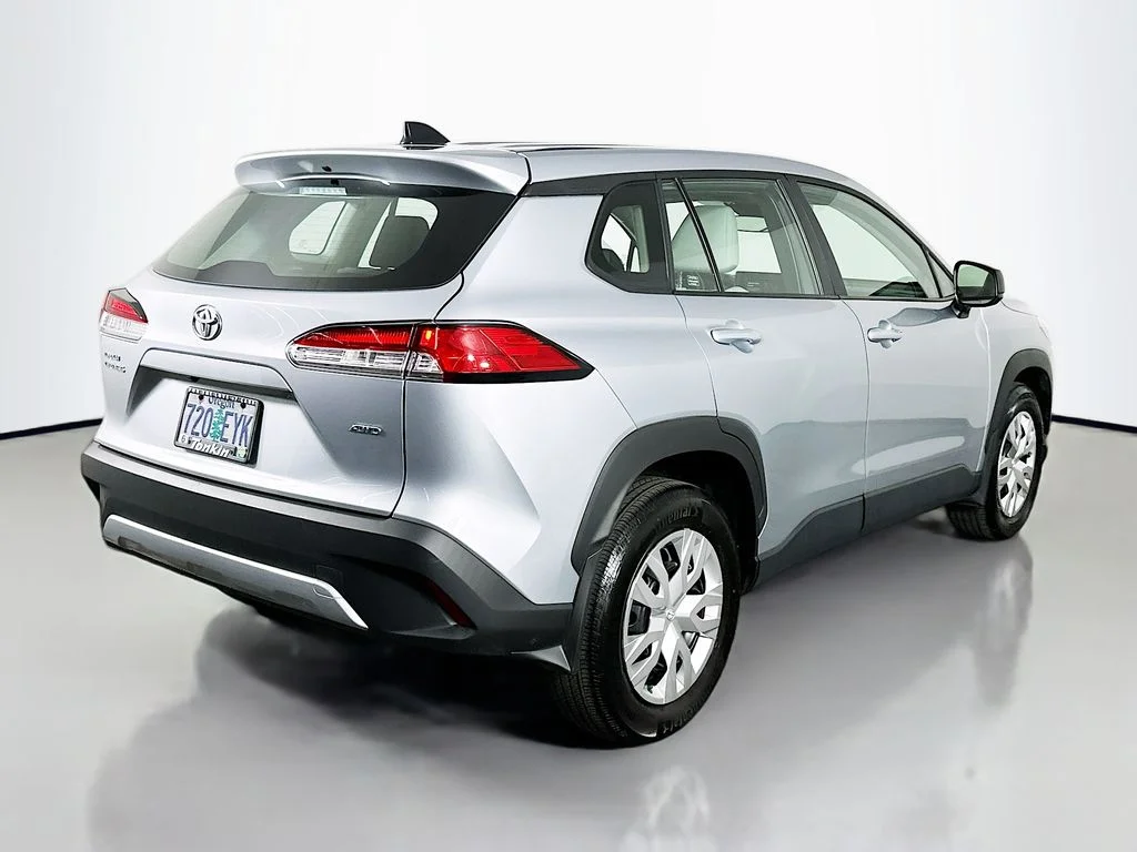 Used 2025 Silver Toyota L image 8