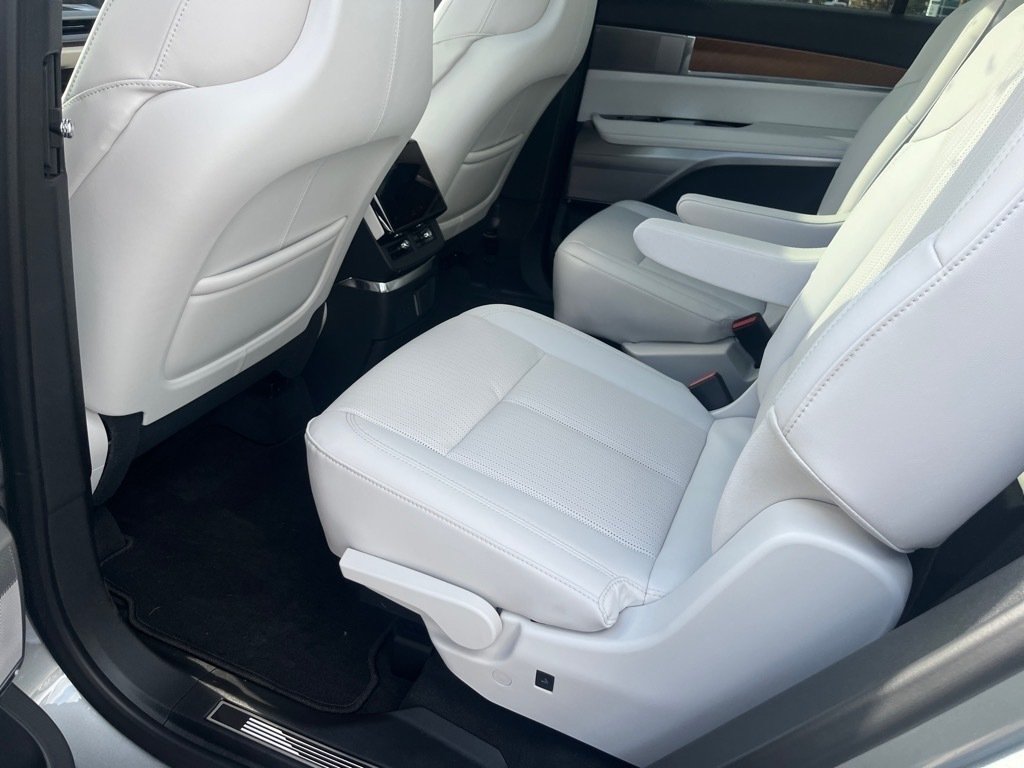 2026 Cadillac VISTIQ Luxury - Photo 8